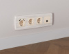 Комплект механизма компьютерной розетки Ambrella Volt RJ-45 (8P8C) CAT6A экранированной с автоматической защитной шторкой OMEGA MO332005 Бежевый матовый QUANT (OP3320, VM185)