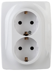 Розетка 2x2P+E Schuko со шторками Эра 12-2108-01 Б0036442