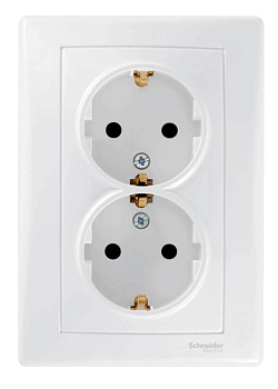 Розетка двойная Schneider Electric Sedna с/з без шторок 16A 250V SDN3000621