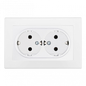 Розетка двойная с/з и шторками Arte Milano SET06-double-40-2 white