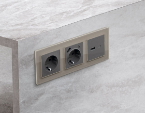 Лицевая панель для розетки с/з со шторками 2USB A+C Ambrella Volt Alfa AP6600